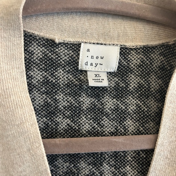 A New Day Checkered Cardigan XL - Picture 4 of 5